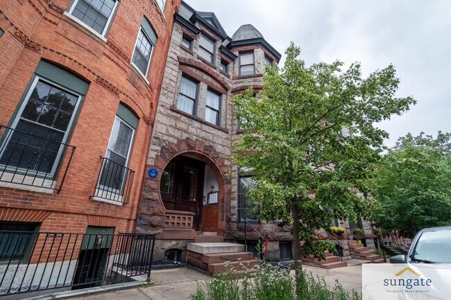Building Photo - 1729 Park Ave