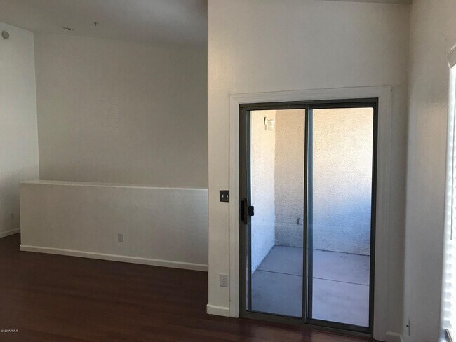 Foto del edificio - 2 bed / 2 Bath Townhouse in Mesa!