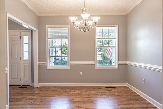 Building Photo - 108 Silver Burn Place