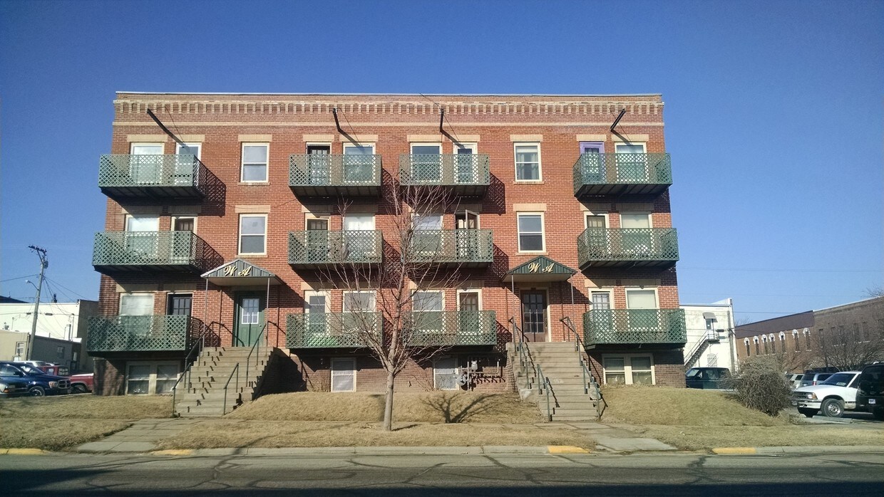Primary Photo - Welter Arms Apartments
