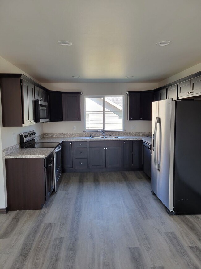 Foto del edificio - 93 W Jefferson Ave