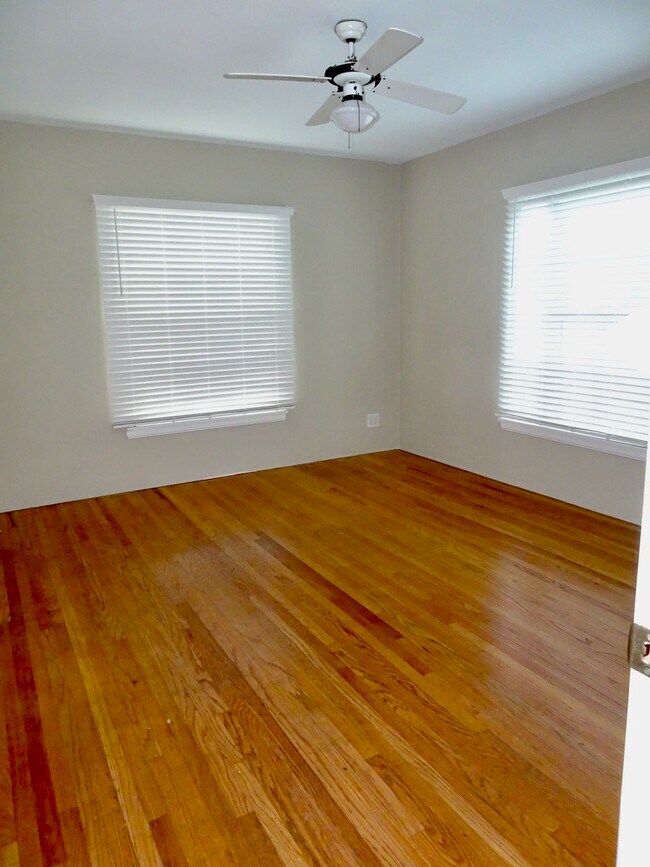 Bedroom - 4076 Veselich Ave
