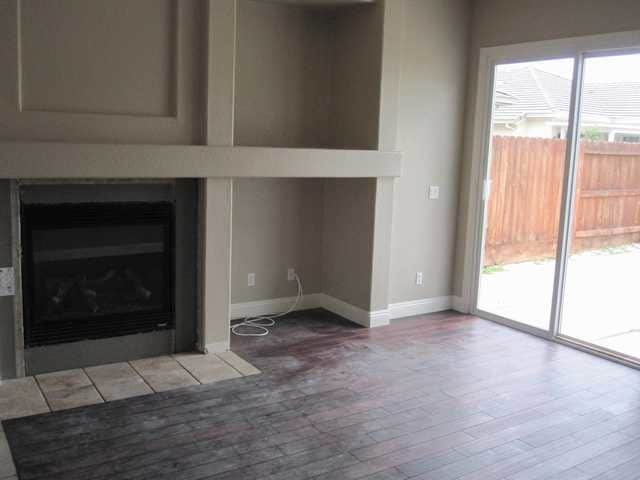 Building Photo - 2824 Glow Rd