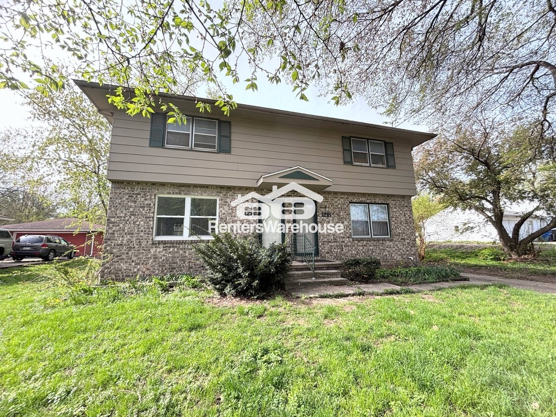 Primary Photo - 1216 Payton Ave