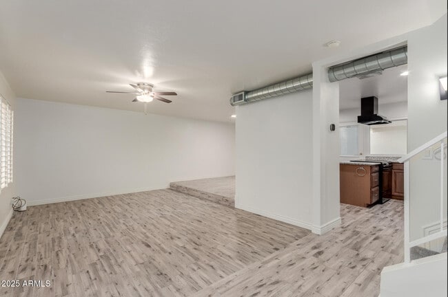 Foto del edificio - 5105 N Granite Reef Rd