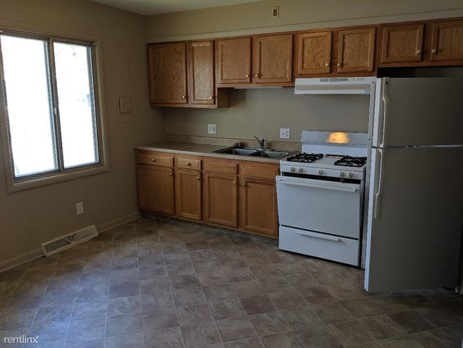 Building Photo - 2 br, 1 bath  - 1417 N Charles St