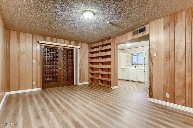 Foto del edificio - 3705 Haddock Ave