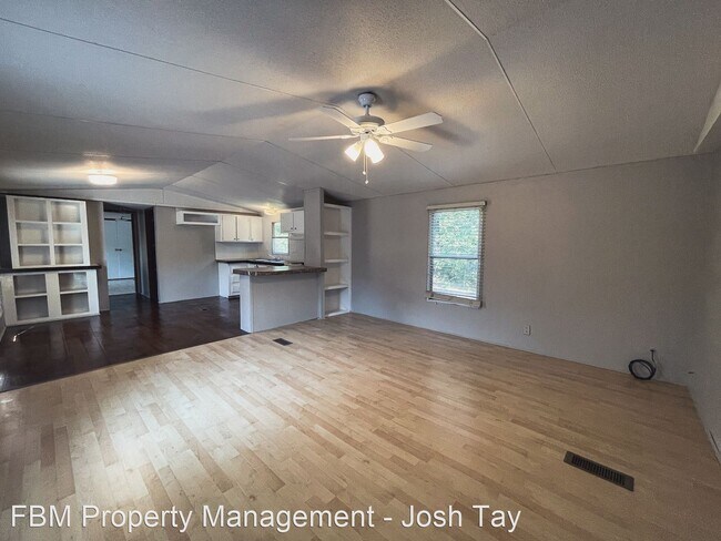 Building Photo - 3 br, 2 bath House - 332 Stacks Rd