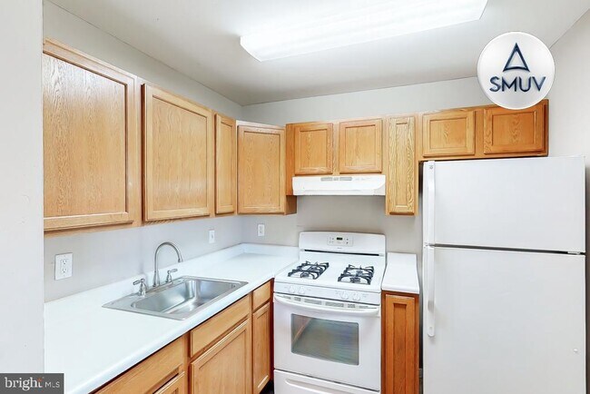 Foto del edificio - 1541 Upshire Rd