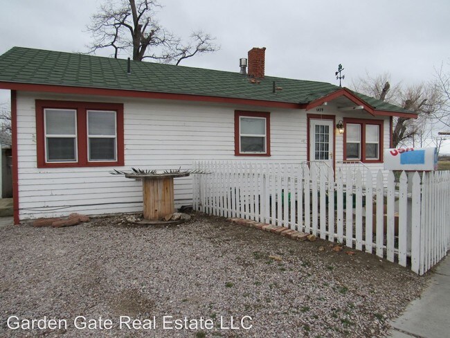 Building Photo - 1439 W Collins Dr