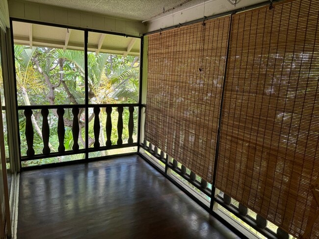 Building Photo - 75-5681 Kuakini Hwy