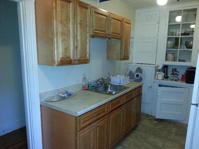 Building Photo - 1615 Commonwealth Ave