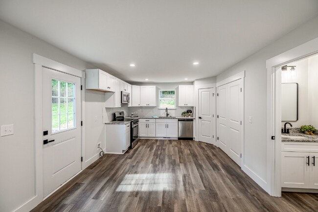 Foto del edificio - 126A Brookmeade Dr