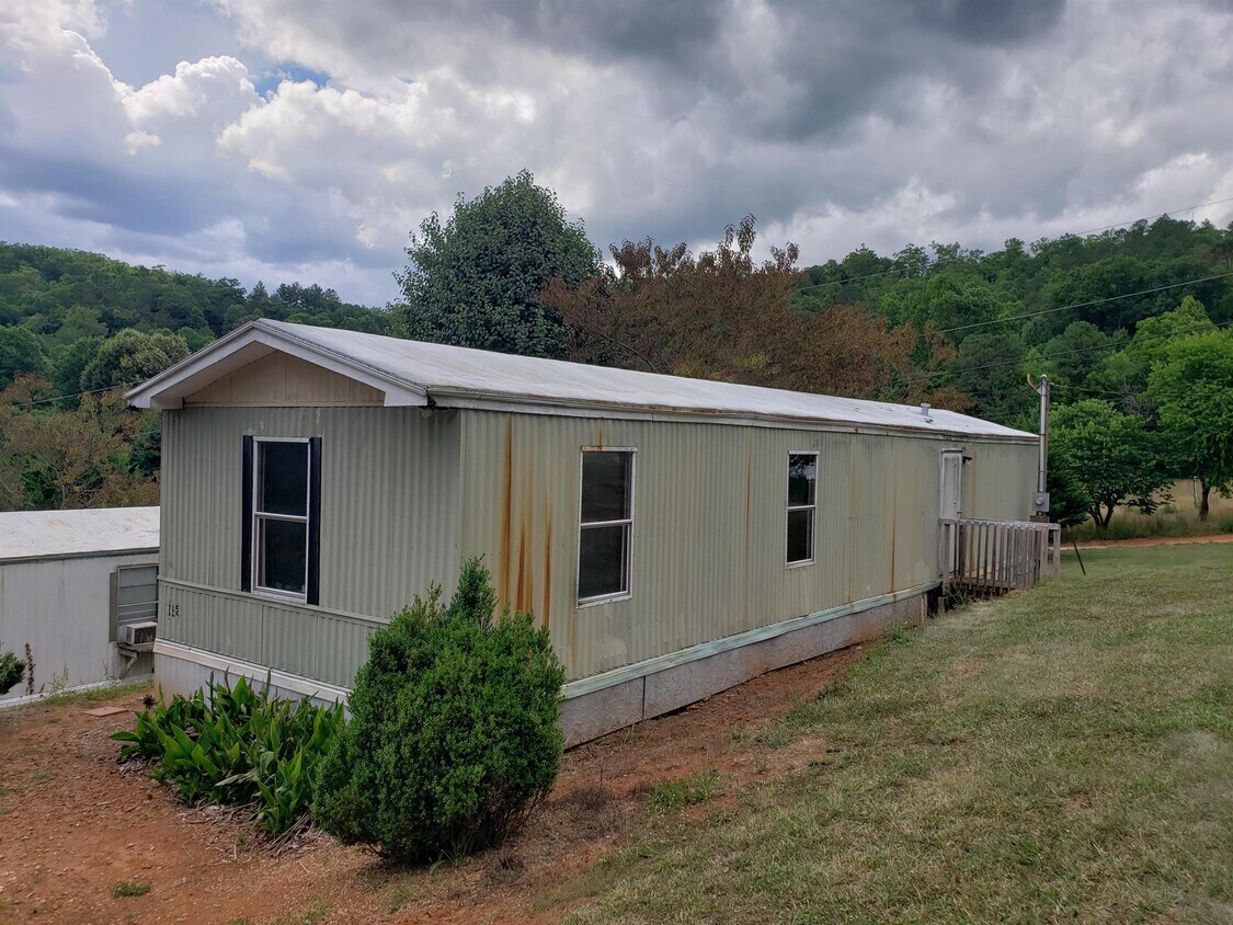 105 Iotla Valley Park Rd, Franklin, NC 28734 House Rental in Franklin