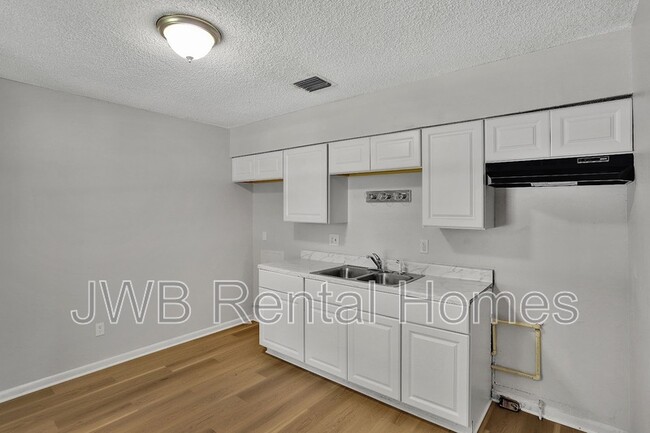 Foto del edificio - 7120 Buffalo Ave