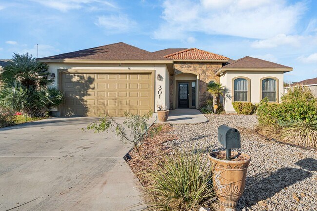 Building Photo - 301 Javier Dr