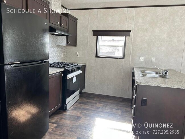 Building Photo - 5816 Kelso-