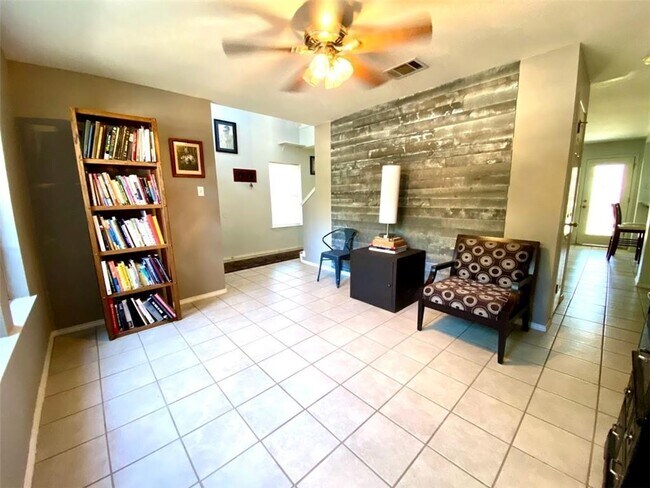 Building Photo - 131 Masonwood Dr