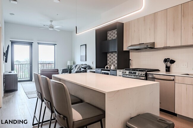 Foto del edificio - 2623 Keene St