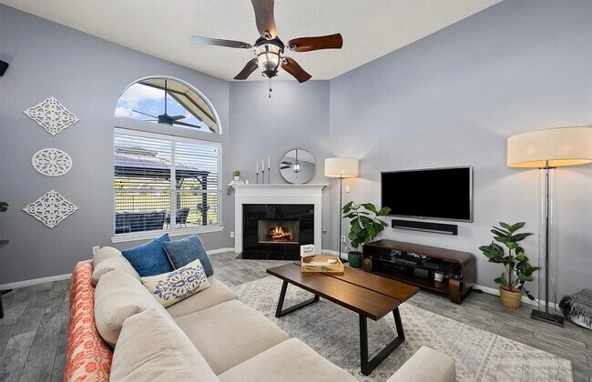 Foto del edificio - 814 N Elder Grove Dr