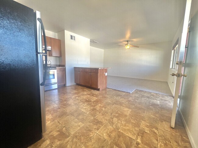 Foto del edificio - 2821 N Columbus Blvd