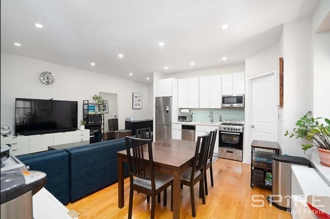Building Photo - 2 bedroom in NEW YORK NY 10033