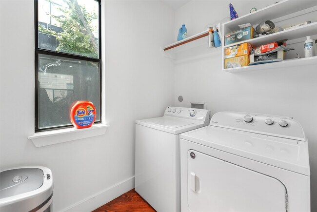 Foto del edificio - 2310 Webster St