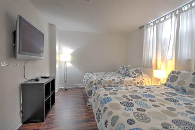 Foto del edificio - 3801 S Ocean Dr