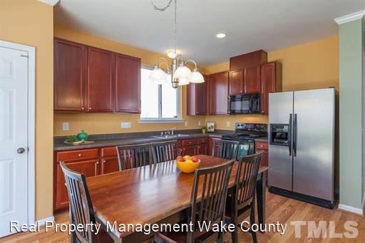 Foto del edificio - 3016 Remington Oaks Cir