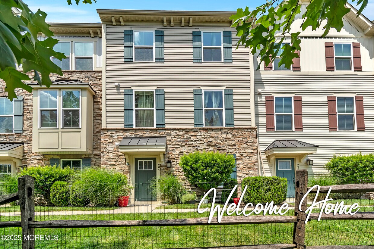 Foto principal - 605 Bayside Ct