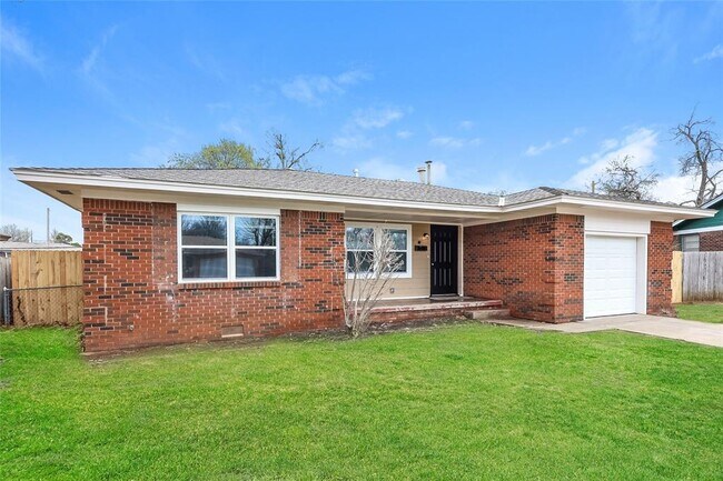 Building Photo - 624 E Towry Dr