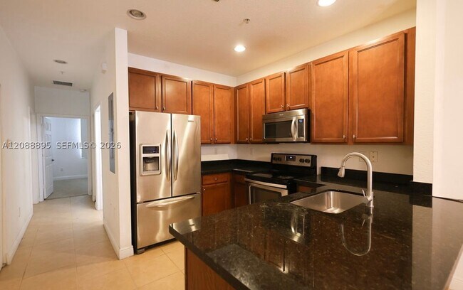 Building Photo - 964 SW 147th Ave