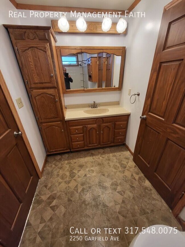 Foto del edificio - 2250 Garfield Ave