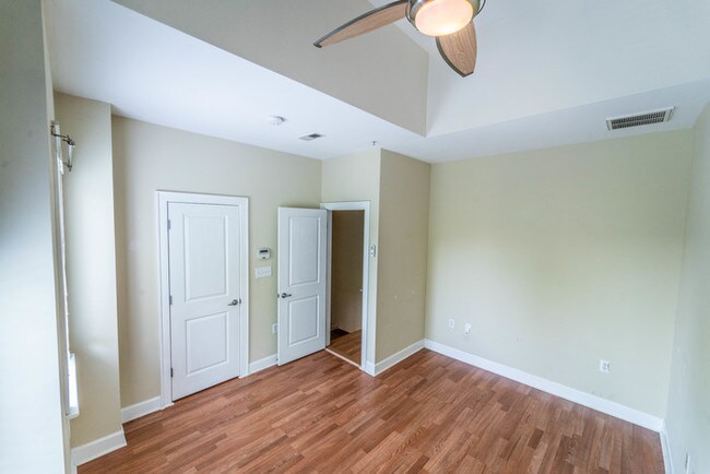 Building Photo - First month FREE rent! 612 Garden District Dr