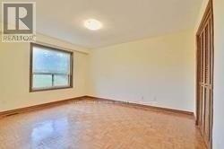 Photo du bâtiment - 7887 Dufferin St