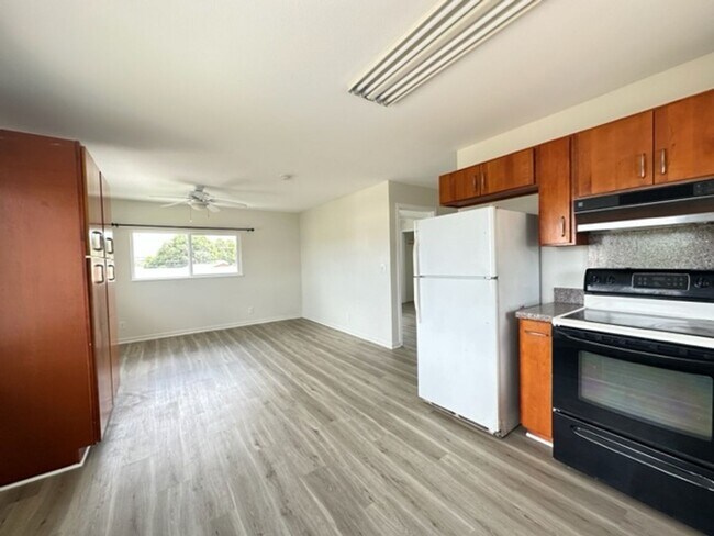 Foto del edificio - 3 Bedroom, 2 Bathroom House (Makiki / Puna...