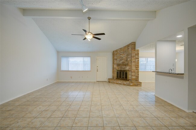 Foto del edificio - 1911 Ripple Creek Dr