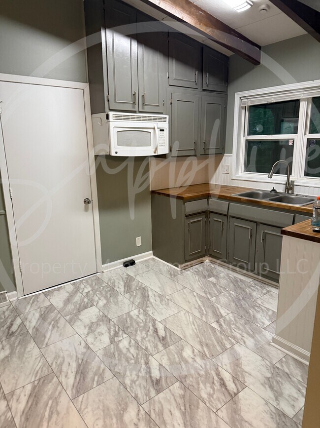 Foto del edificio - 2815 S Collin Ave