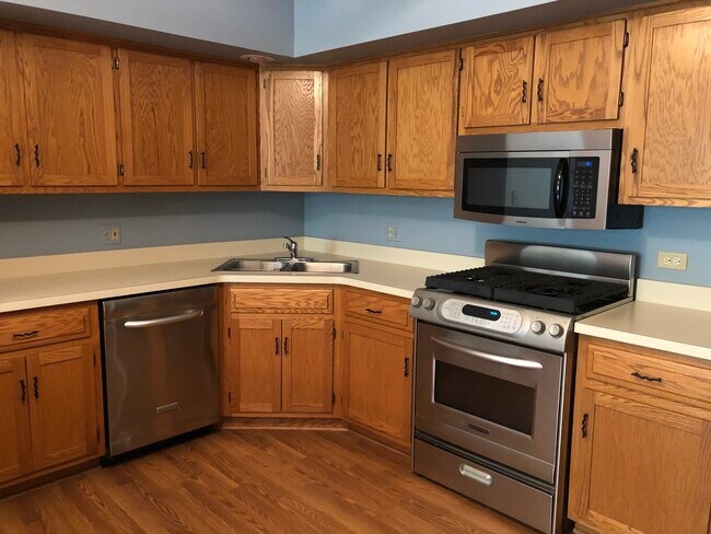 Foto del edificio - 1109 E Division St