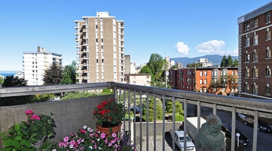 Building Photo - 1265 Burnaby St