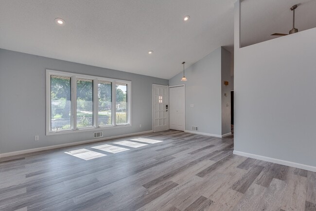 Building Photo - Nicely Remodeled 4bd 2ba 2 car garage plus storage shed, Fenced Yard