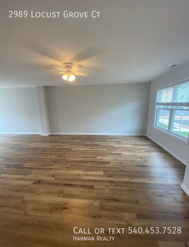 Foto del edificio - Modern Move In Ready Townhome with a great...