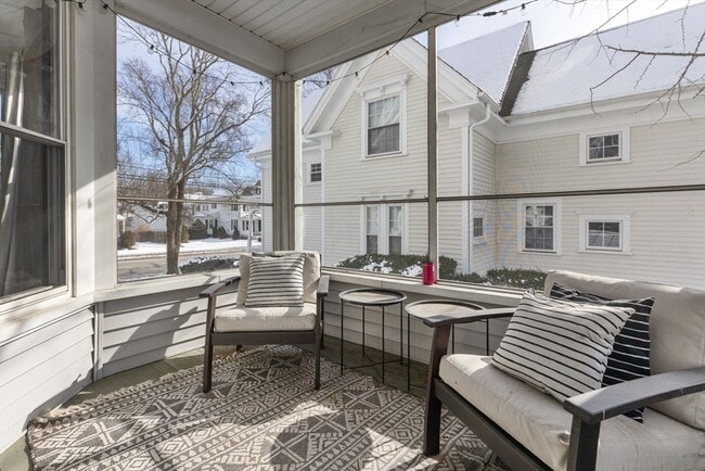 Building Photo - 85 Bedford St