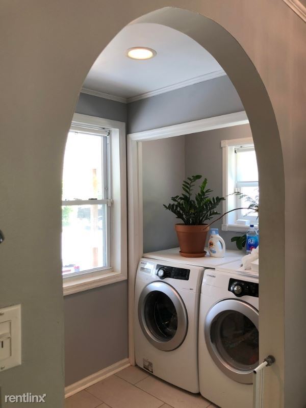 Foto del edificio - 3 br, 1 bath House - 1406 Old Lancaster Pike