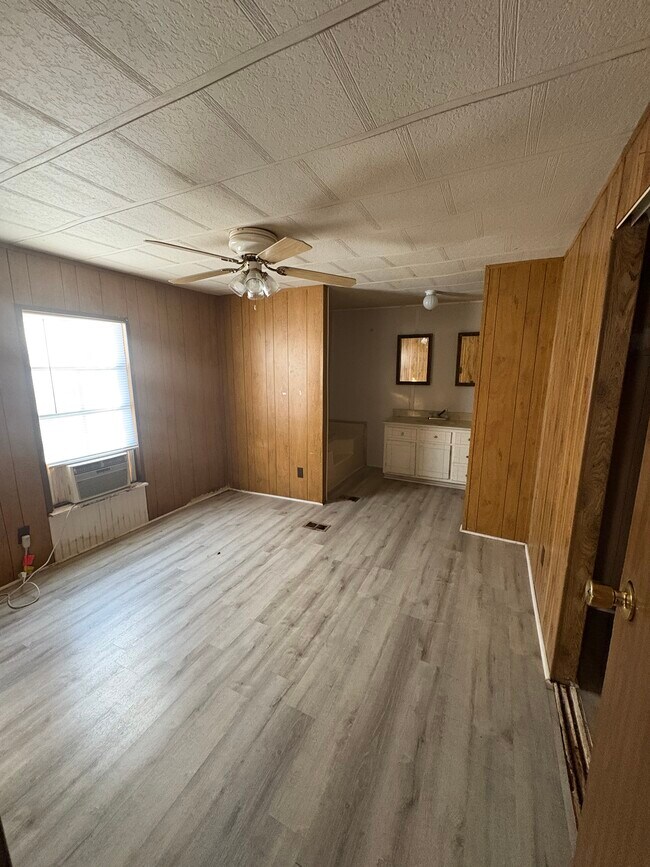 Foto del edificio - 3409 Margaret Ann Dr