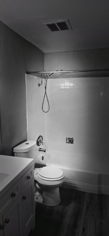 Foto del edificio - 2200 Royale Rd