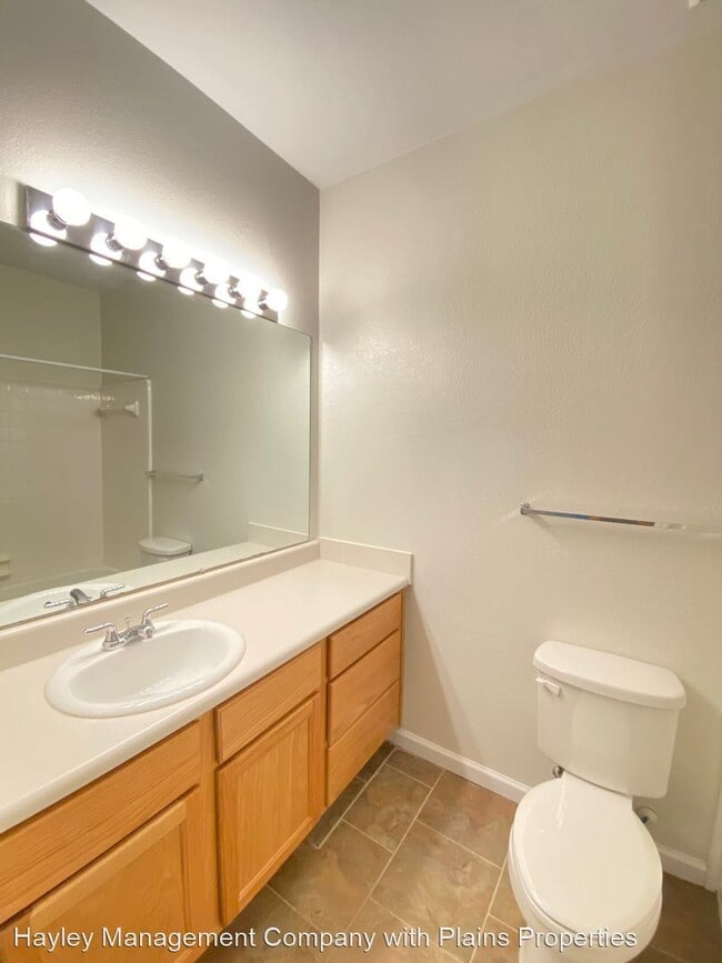 Building Photo - 2 br, 2 bath House - 447 W Longleaf Dr Uni...