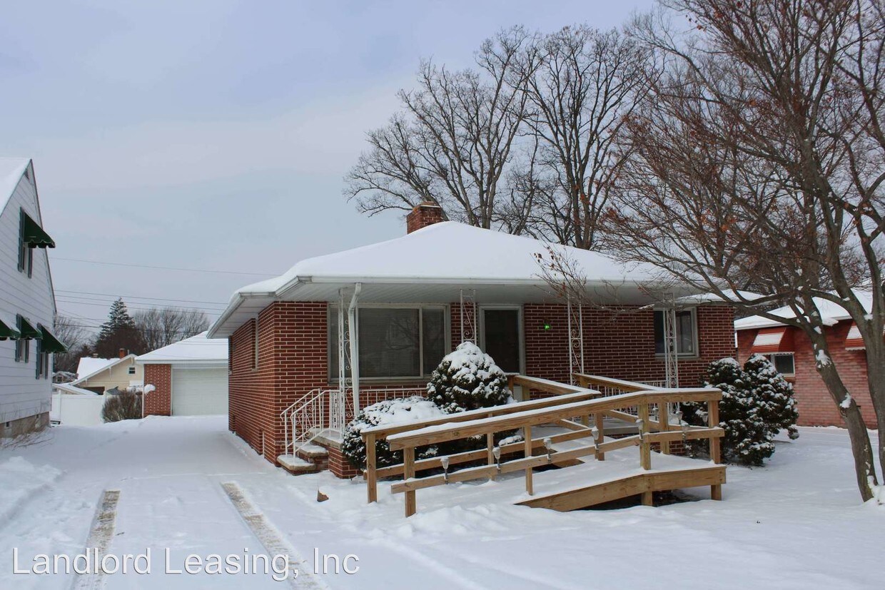 Primary Photo - 176 Woodhill Dr