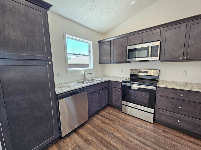 Building Photo - 1003 Waynoka Dr