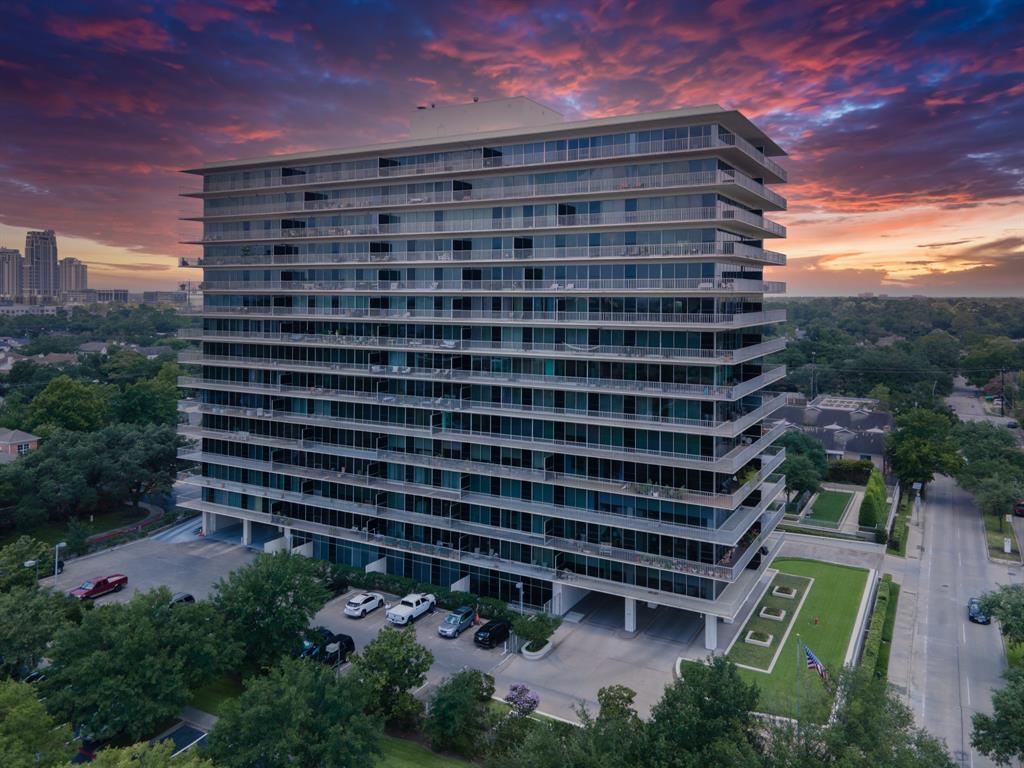 2200 Willowick Rd Unit 5B, Houston, TX 77027 Condo for Rent in